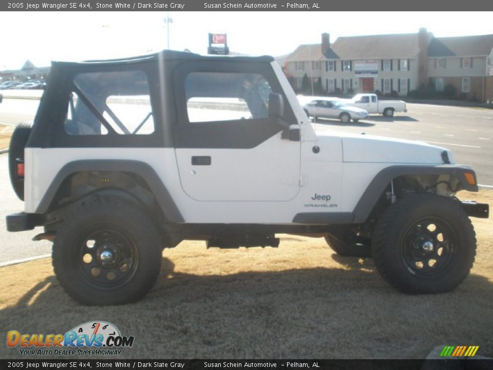 2005 Jeep Wrangler SE 4x4 Stone White / Dark Slate Gray Photo #2