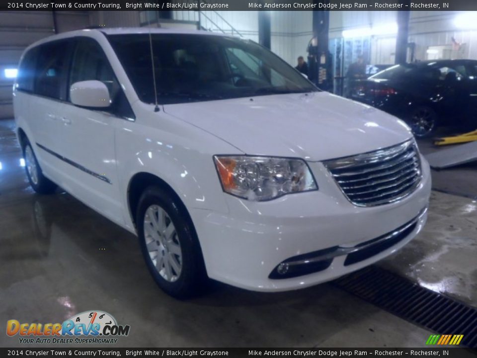 2014 Chrysler Town & Country Touring Bright White / Black/Light Graystone Photo #1