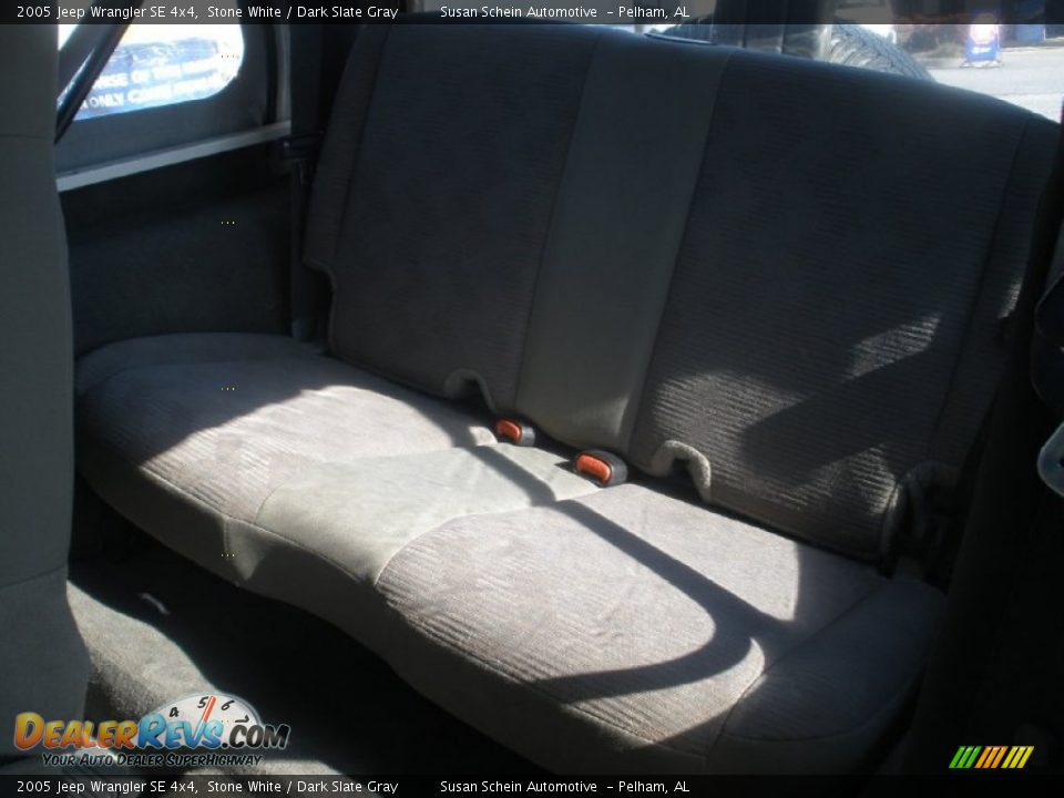 2005 Jeep Wrangler SE 4x4 Stone White / Dark Slate Gray Photo #10