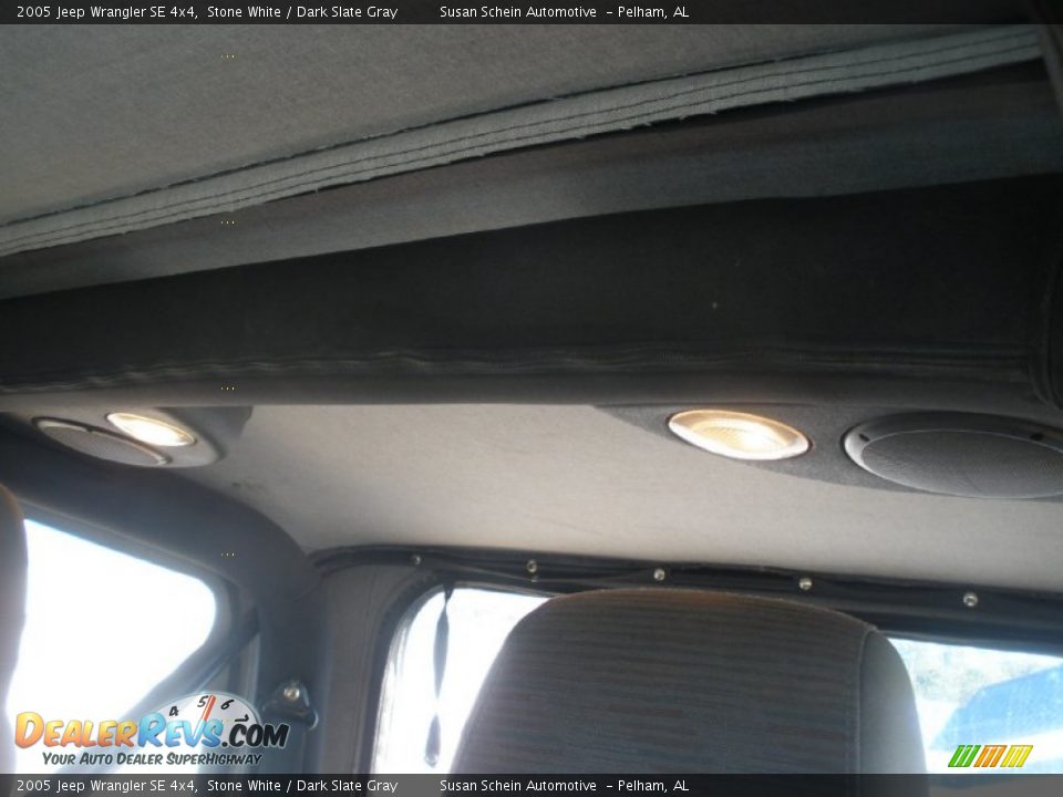2005 Jeep Wrangler SE 4x4 Stone White / Dark Slate Gray Photo #14