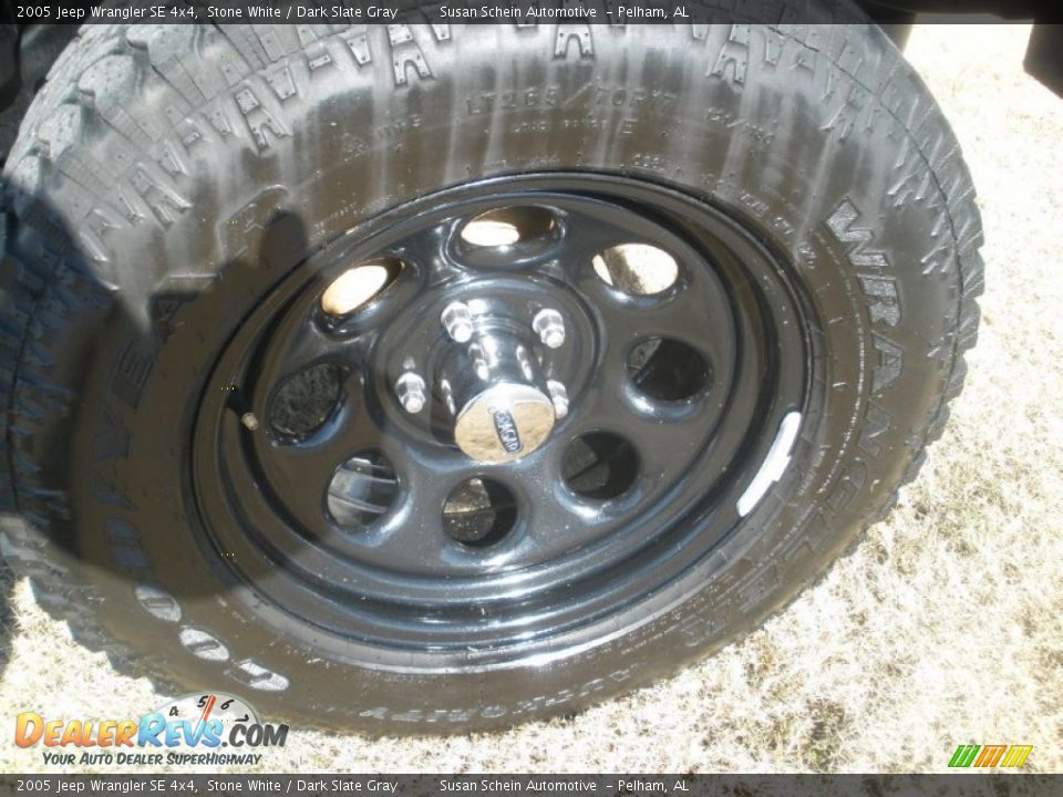 2005 Jeep Wrangler SE 4x4 Stone White / Dark Slate Gray Photo #16