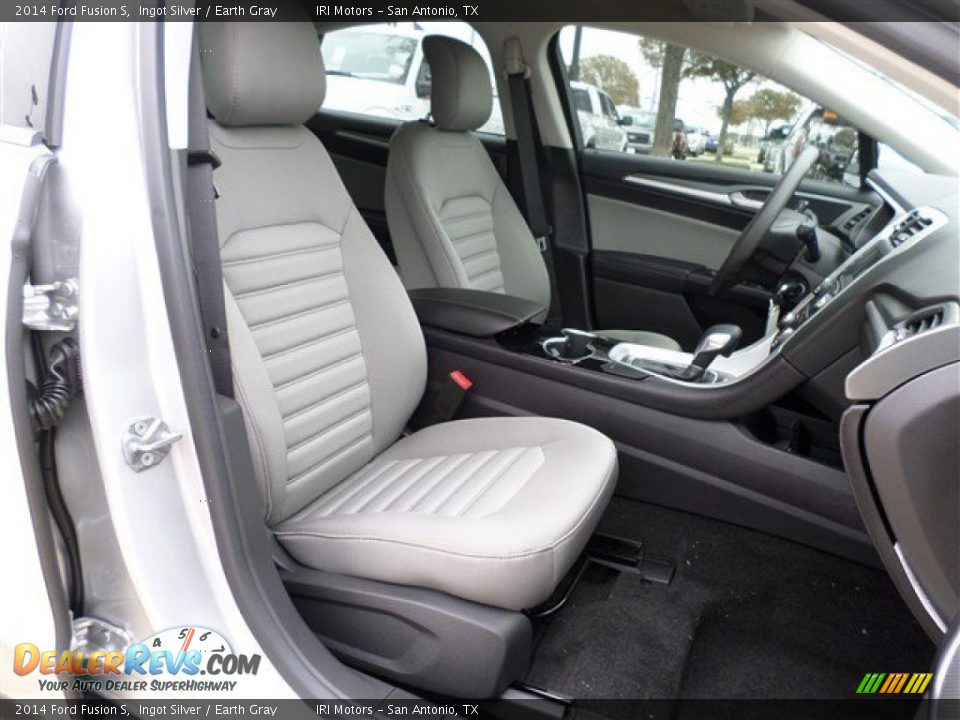 2014 Ford Fusion S Ingot Silver / Earth Gray Photo #9