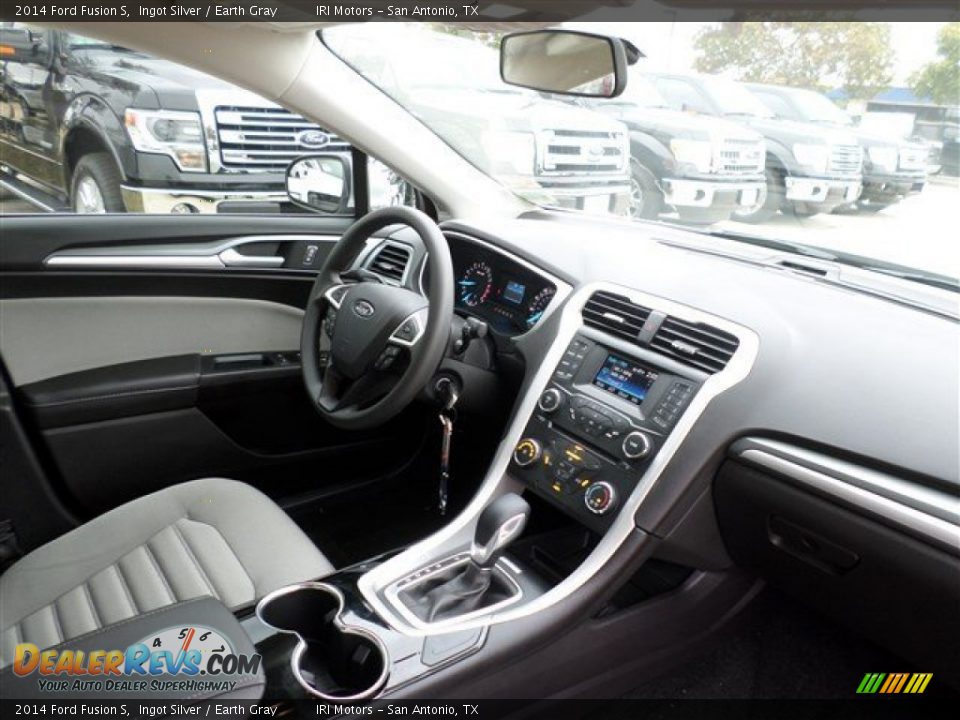 2014 Ford Fusion S Ingot Silver / Earth Gray Photo #11