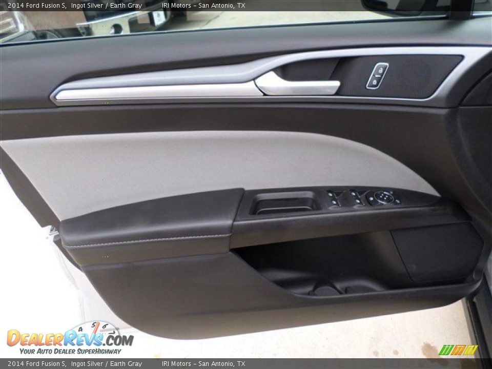 2014 Ford Fusion S Ingot Silver / Earth Gray Photo #23