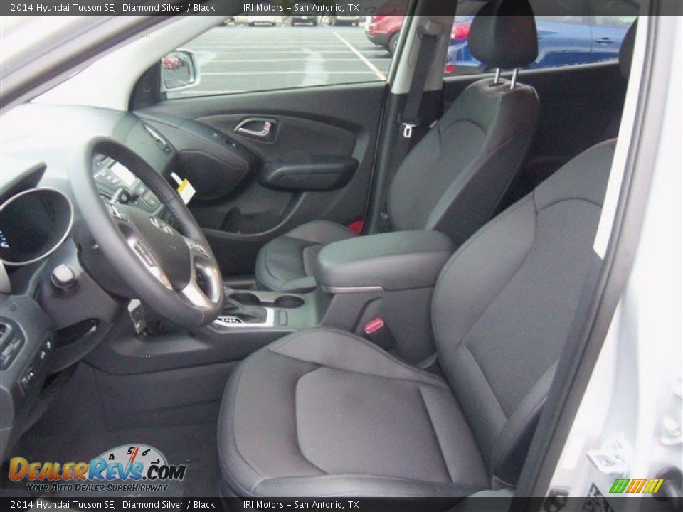 Front Seat of 2014 Hyundai Tucson SE Photo #5