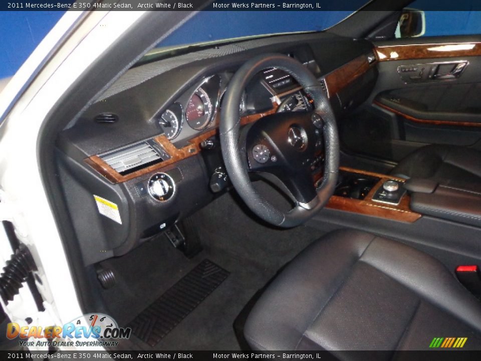 2011 Mercedes-Benz E 350 4Matic Sedan Arctic White / Black Photo #20