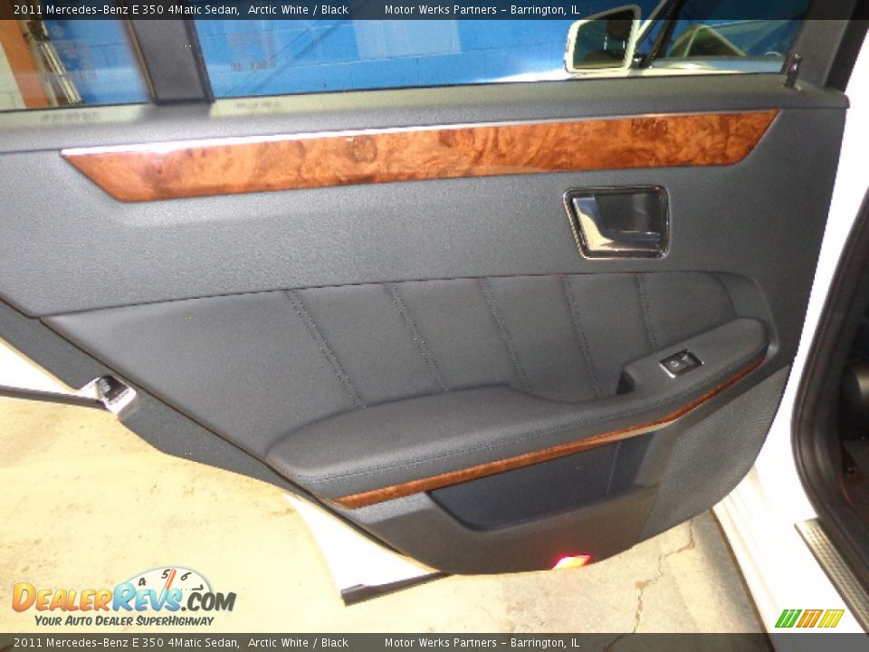 2011 Mercedes-Benz E 350 4Matic Sedan Arctic White / Black Photo #23
