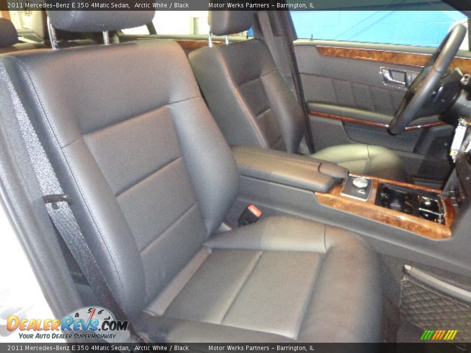 2011 Mercedes-Benz E 350 4Matic Sedan Arctic White / Black Photo #28