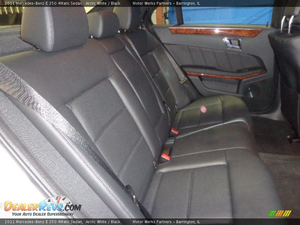 2011 Mercedes-Benz E 350 4Matic Sedan Arctic White / Black Photo #29
