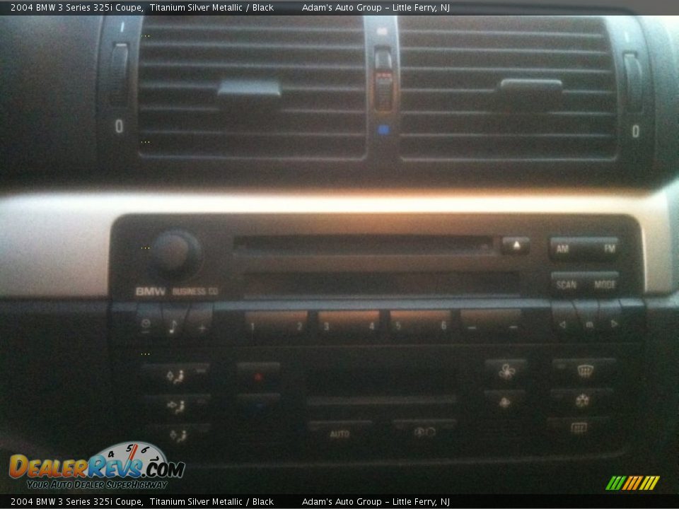 2004 BMW 3 Series 325i Coupe Titanium Silver Metallic / Black Photo #16
