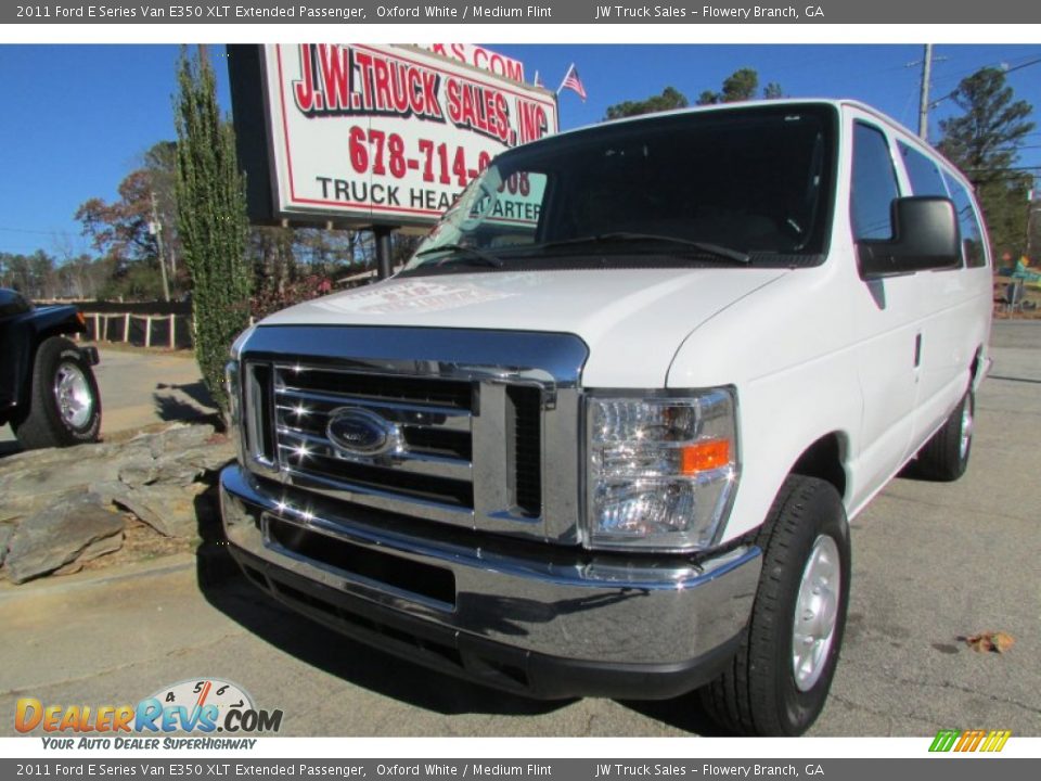 2011 Ford E Series Van E350 XLT Extended Passenger Oxford White / Medium Flint Photo #2