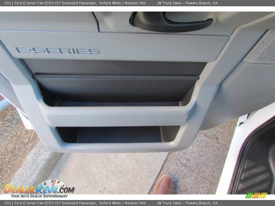 2011 Ford E Series Van E350 XLT Extended Passenger Oxford White / Medium Flint Photo #15