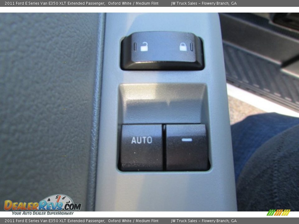 2011 Ford E Series Van E350 XLT Extended Passenger Oxford White / Medium Flint Photo #17