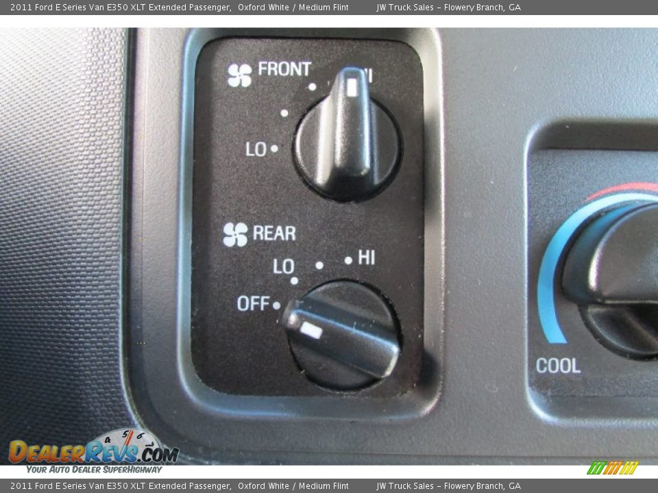 2011 Ford E Series Van E350 XLT Extended Passenger Oxford White / Medium Flint Photo #32