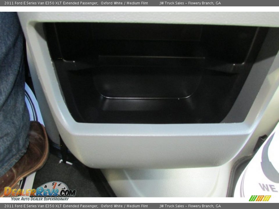 2011 Ford E Series Van E350 XLT Extended Passenger Oxford White / Medium Flint Photo #36