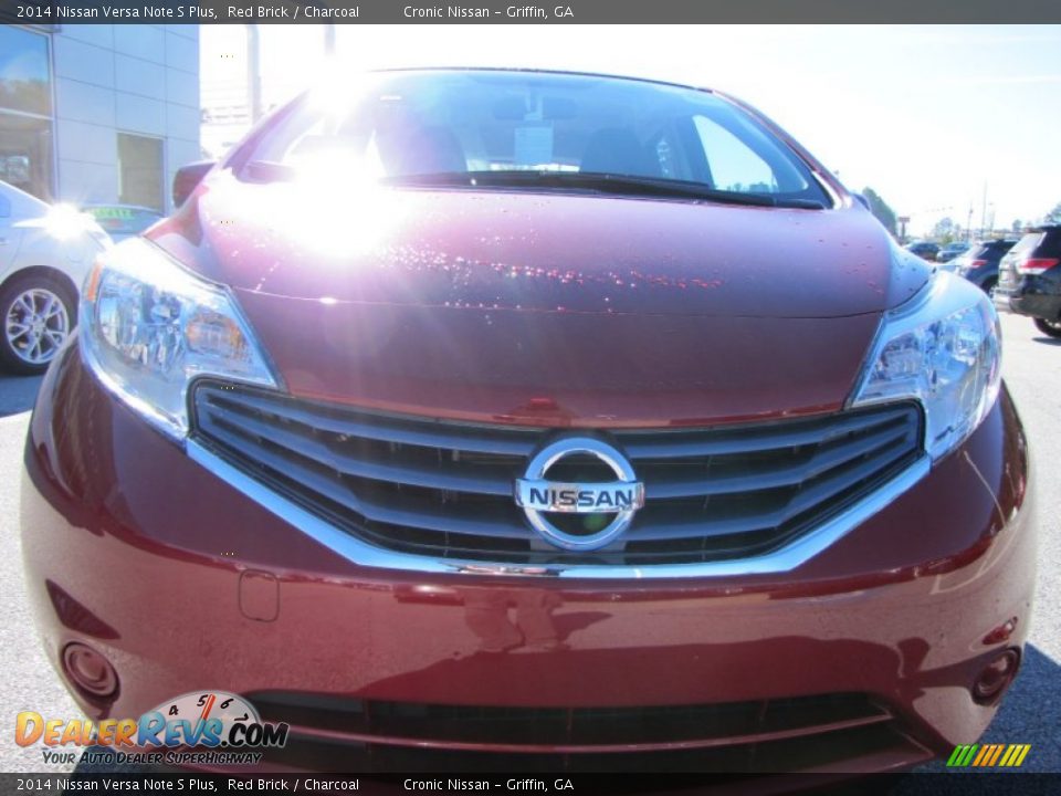 2014 Nissan Versa Note S Plus Red Brick / Charcoal Photo #7