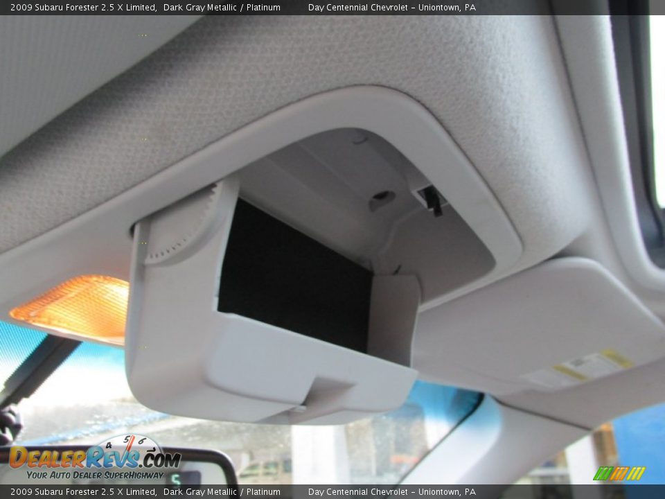 2009 Subaru Forester 2.5 X Limited Dark Gray Metallic / Platinum Photo #18