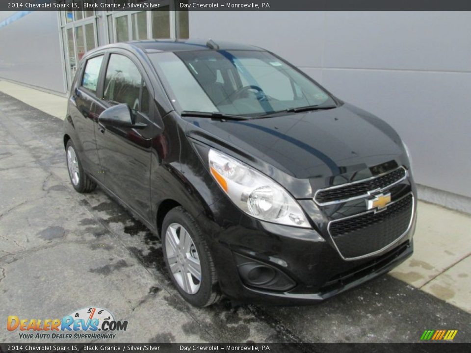 Front 3/4 View of 2014 Chevrolet Spark LS Photo #9
