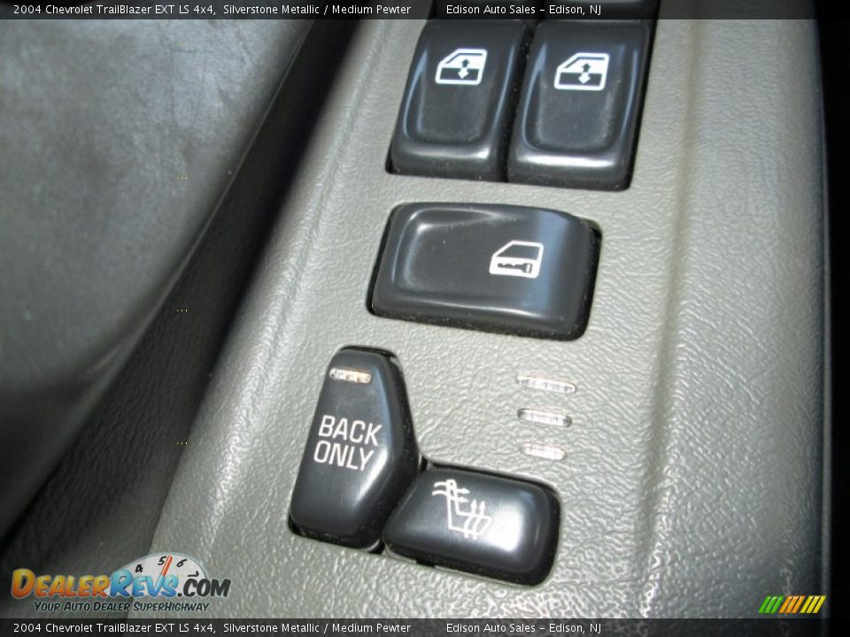 2004 Chevrolet TrailBlazer EXT LS 4x4 Silverstone Metallic / Medium Pewter Photo #29