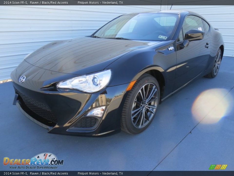 Front 3/4 View of 2014 Scion FR-S  Photo #7