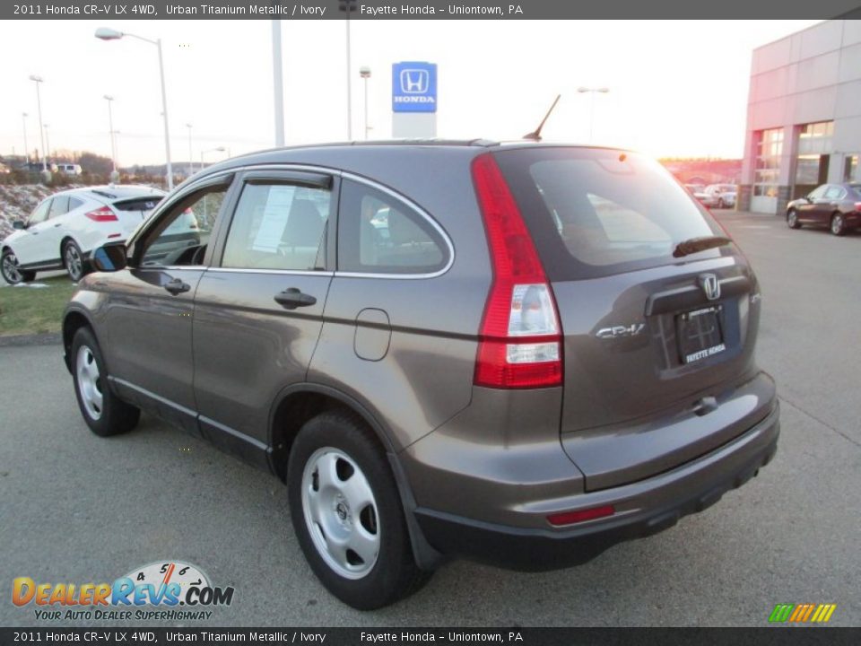 2011 Honda CR-V LX 4WD Urban Titanium Metallic / Ivory Photo #16