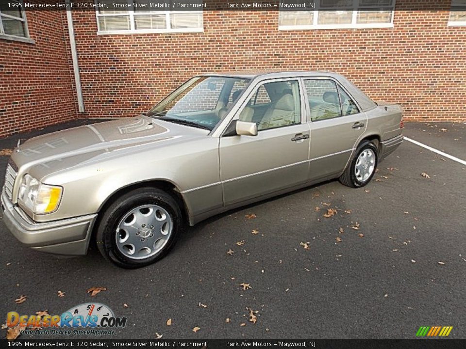 1995 Mercedes-Benz E 320 Sedan Smoke Silver Metallic / Parchment Photo #1