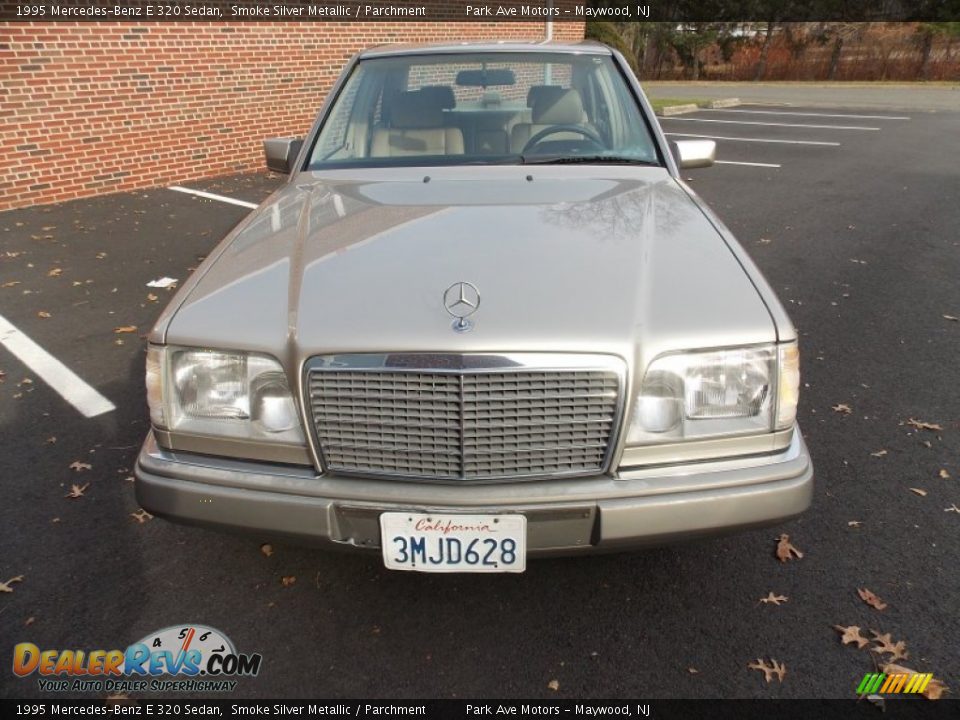 1995 Mercedes-Benz E 320 Sedan Smoke Silver Metallic / Parchment Photo #4