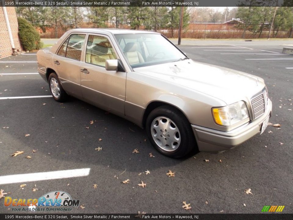 1995 Mercedes-Benz E 320 Sedan Smoke Silver Metallic / Parchment Photo #5