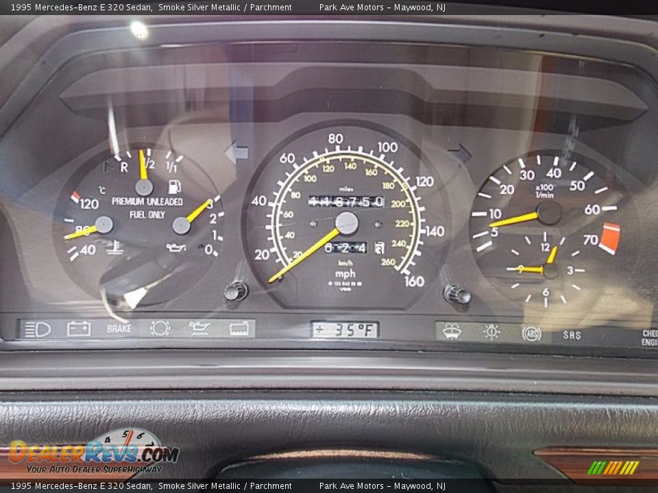 1995 Mercedes-Benz E 320 Sedan Gauges Photo #17