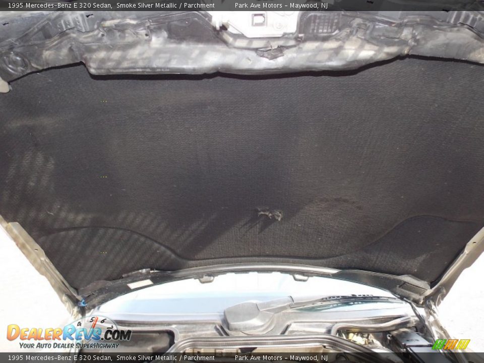 1995 Mercedes-Benz E 320 Sedan Smoke Silver Metallic / Parchment Photo #19
