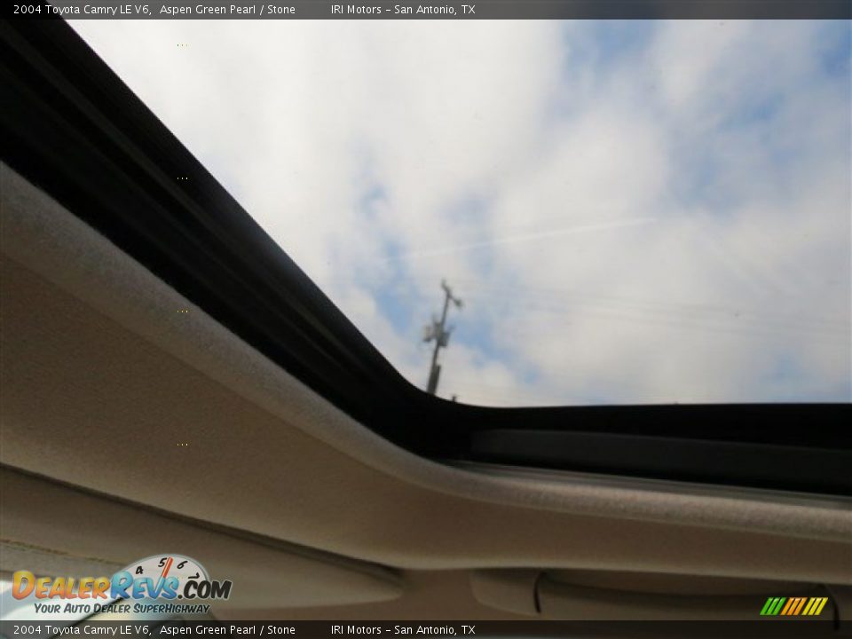 2004 Toyota Camry LE V6 Aspen Green Pearl / Stone Photo #16