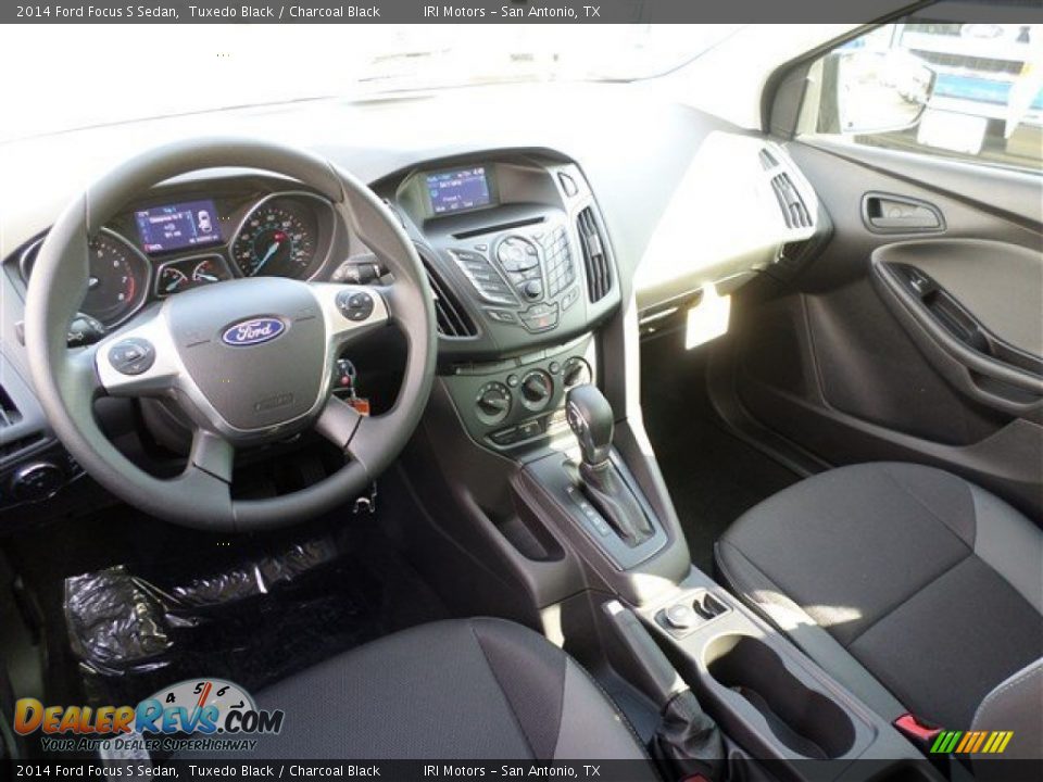 2014 Ford Focus S Sedan Tuxedo Black / Charcoal Black Photo #15