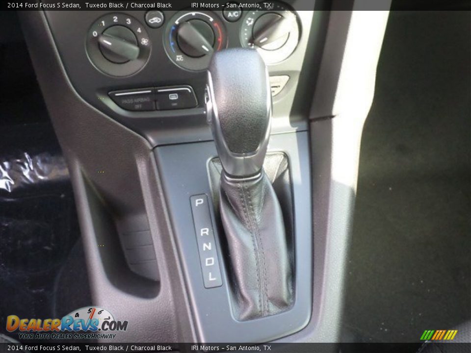 2014 Ford Focus S Sedan Tuxedo Black / Charcoal Black Photo #20