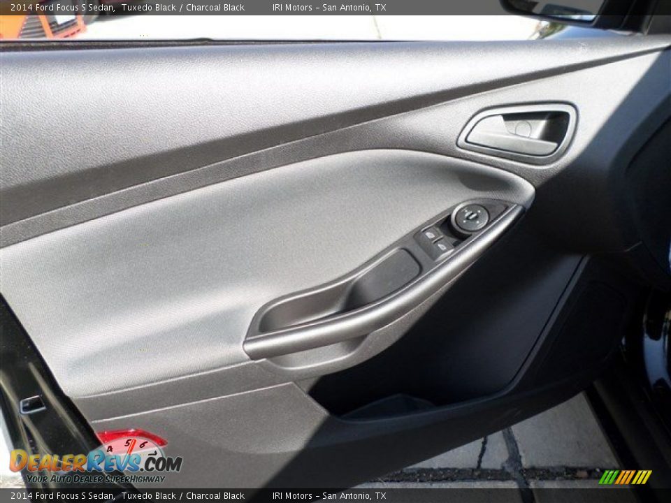 2014 Ford Focus S Sedan Tuxedo Black / Charcoal Black Photo #21