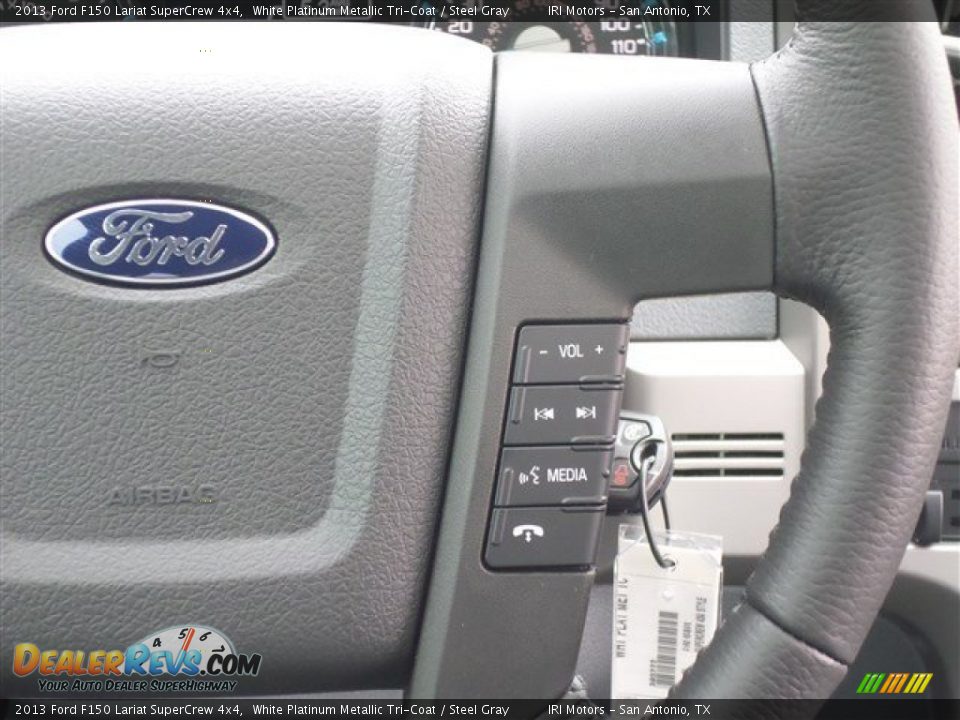 2013 Ford F150 Lariat SuperCrew 4x4 White Platinum Metallic Tri-Coat / Steel Gray Photo #18