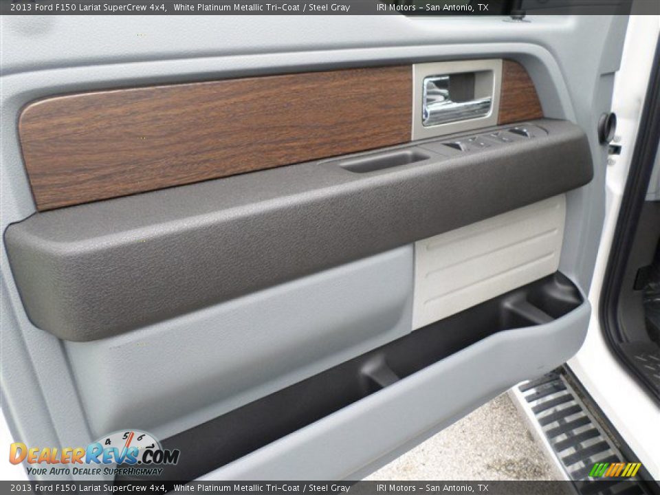2013 Ford F150 Lariat SuperCrew 4x4 White Platinum Metallic Tri-Coat / Steel Gray Photo #22