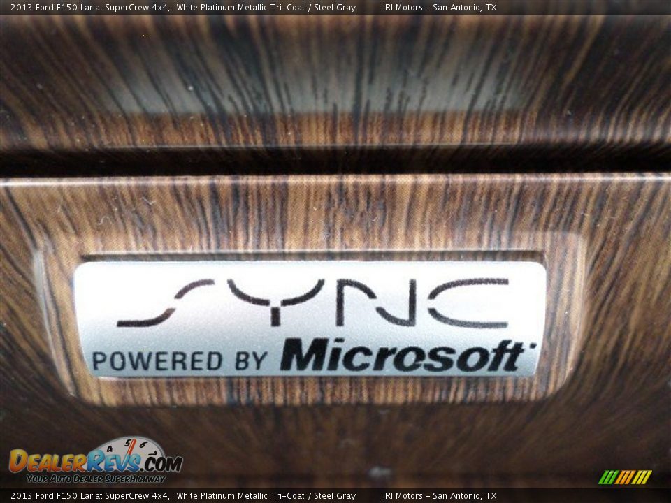 2013 Ford F150 Lariat SuperCrew 4x4 White Platinum Metallic Tri-Coat / Steel Gray Photo #26