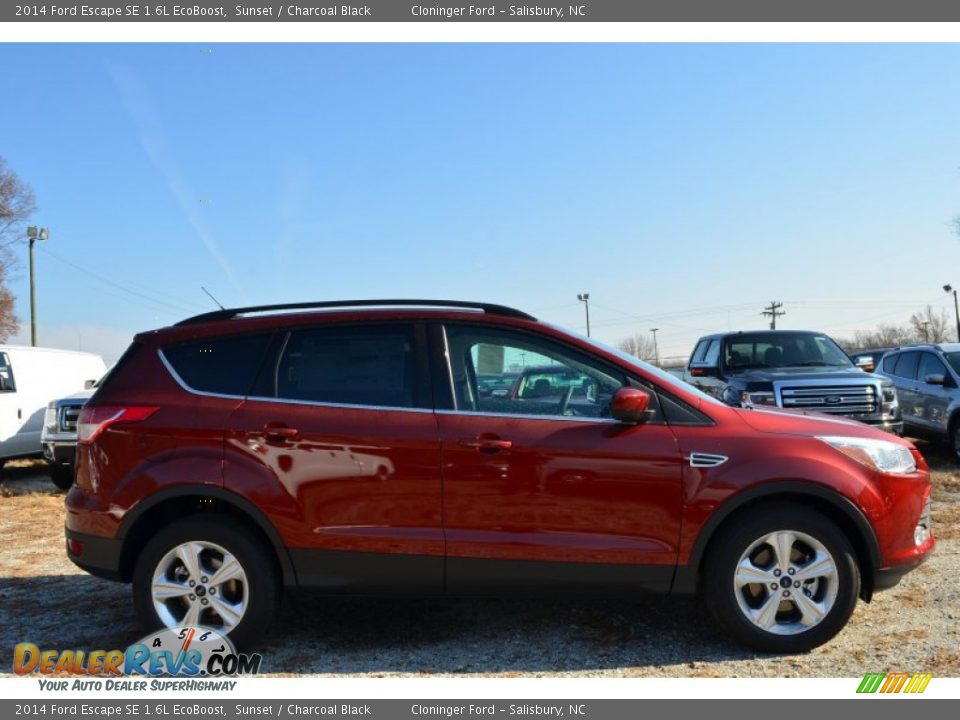 2014 Ford Escape SE 1.6L EcoBoost Sunset / Charcoal Black Photo #2
