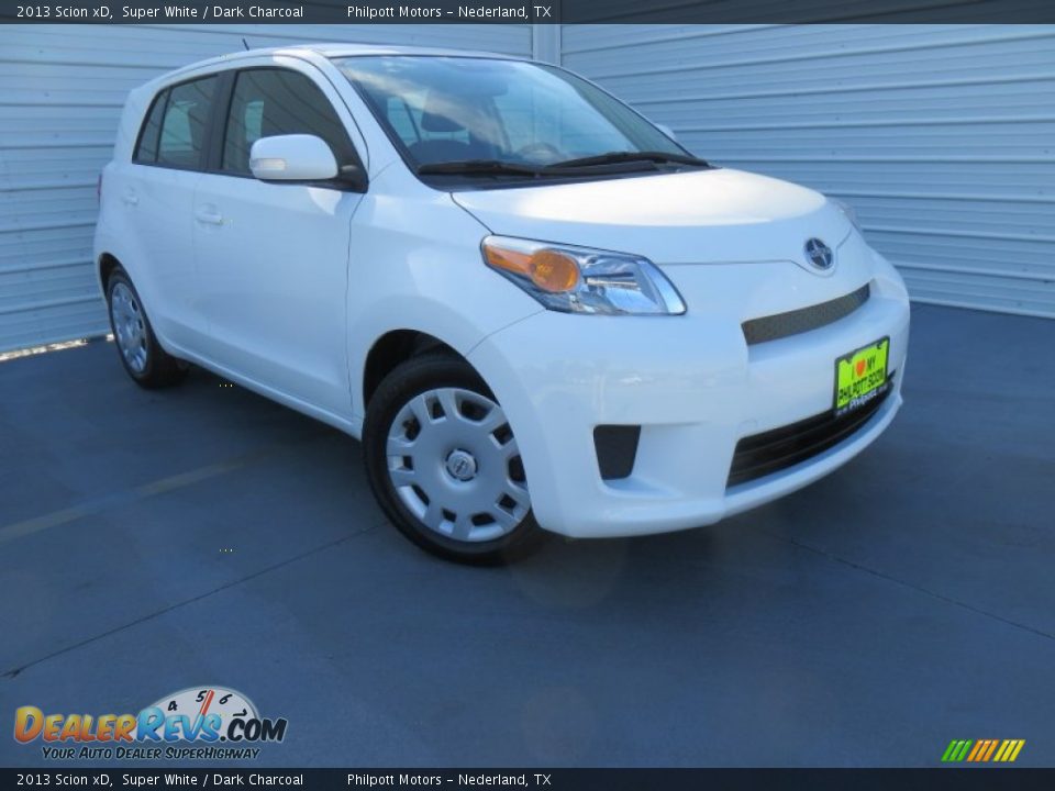 2013 Scion xD Super White / Dark Charcoal Photo #1
