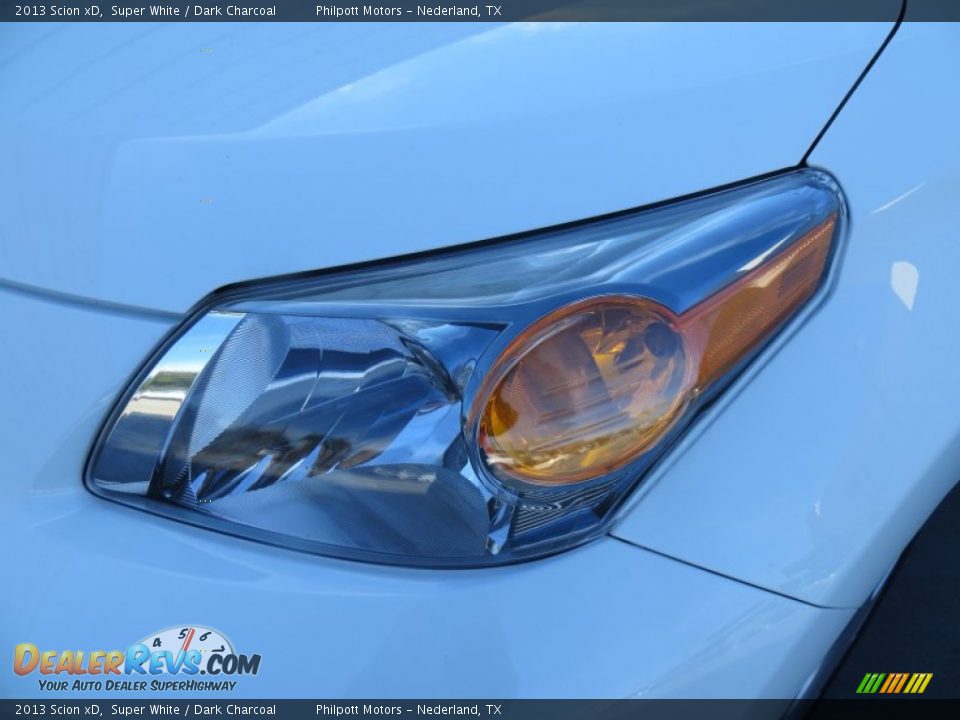2013 Scion xD Super White / Dark Charcoal Photo #9