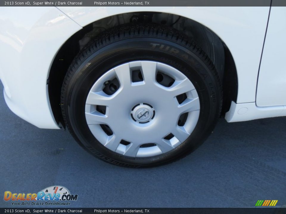 2013 Scion xD Super White / Dark Charcoal Photo #12