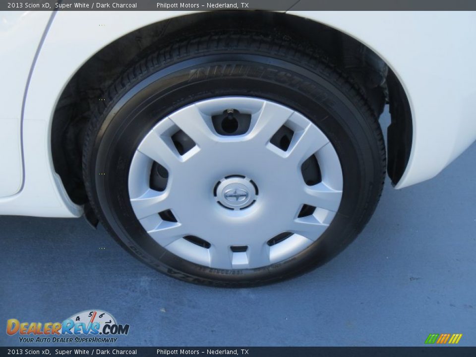 2013 Scion xD Super White / Dark Charcoal Photo #13