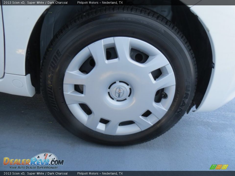 2013 Scion xD Super White / Dark Charcoal Photo #15