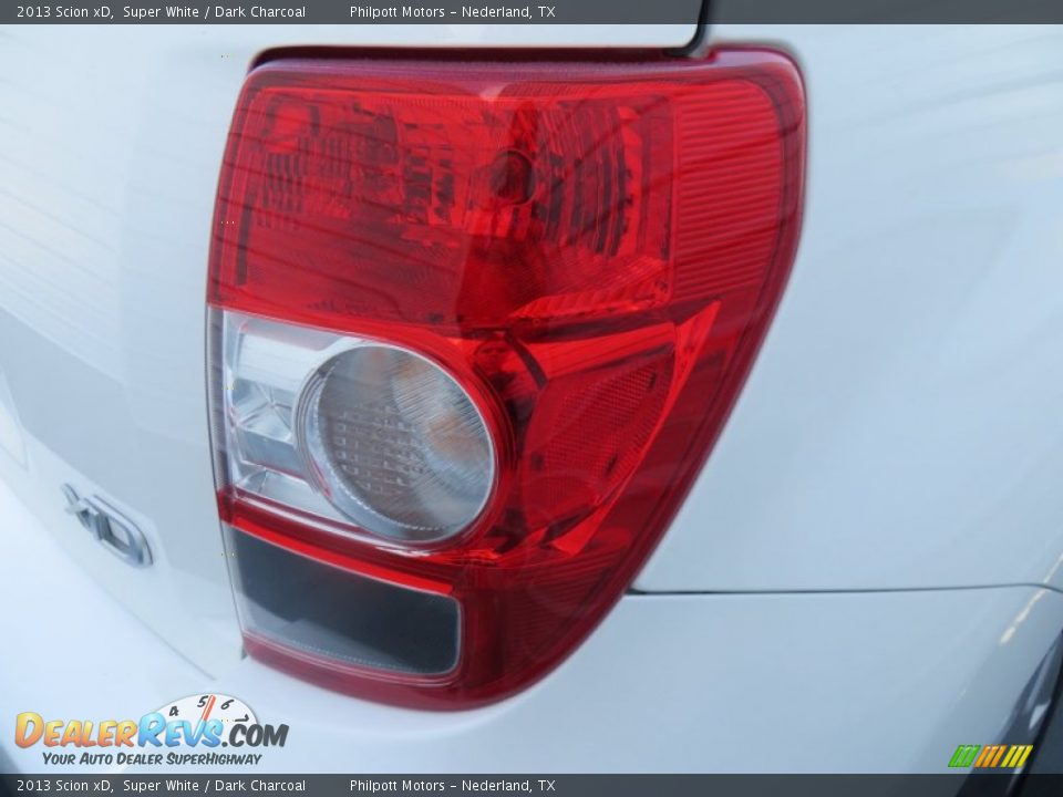 2013 Scion xD Super White / Dark Charcoal Photo #17