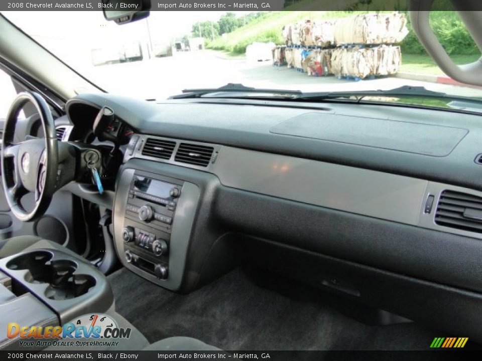 2008 Chevrolet Avalanche LS Black / Ebony Photo #17