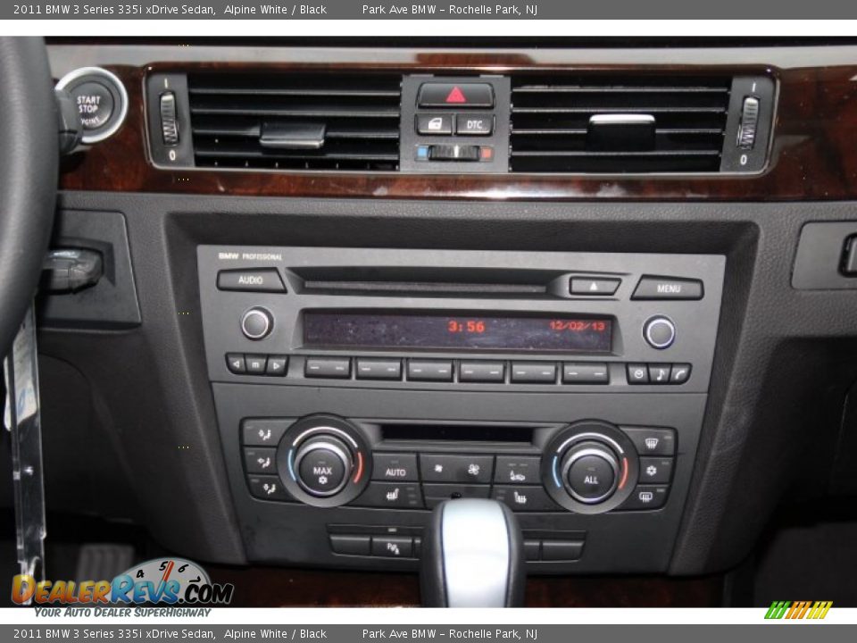 2011 BMW 3 Series 335i xDrive Sedan Alpine White / Black Photo #13