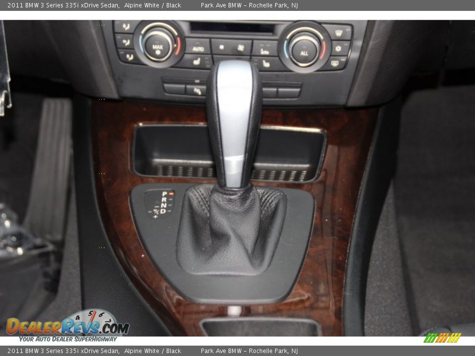 2011 BMW 3 Series 335i xDrive Sedan Alpine White / Black Photo #14