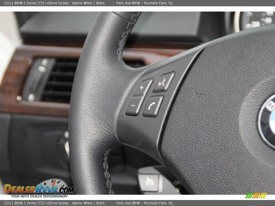 2011 BMW 3 Series 335i xDrive Sedan Alpine White / Black Photo #16
