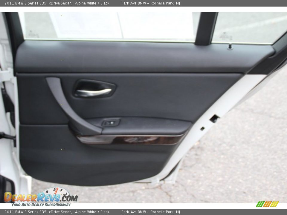 2011 BMW 3 Series 335i xDrive Sedan Alpine White / Black Photo #22