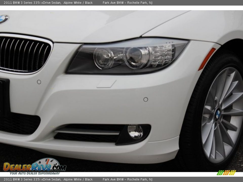 2011 BMW 3 Series 335i xDrive Sedan Alpine White / Black Photo #29